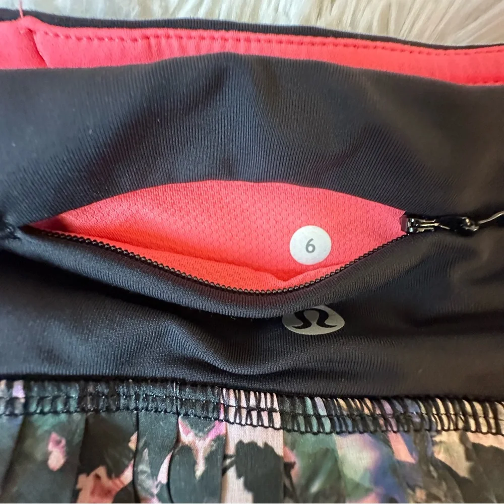 lululemon athletica lululemon pleat